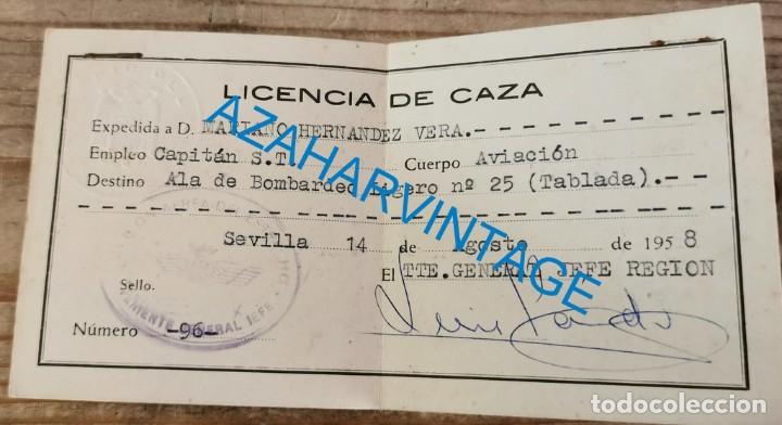 Militaria: SEVILLA, 1958, LICENCIA DE CAZA, CAPITAN DE AVIACION, ALA DE BOMBARDERO LIGERO 25, TABLADA