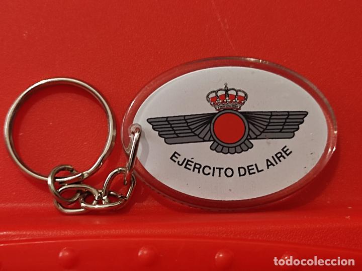 Militaria: EJERCITO AIRE MILITAR EMPLEO TROPA PROFESIONAL RESOLVER FUTURO LLAVERO PL&Aacute;STICO 5 CMS ANCHO