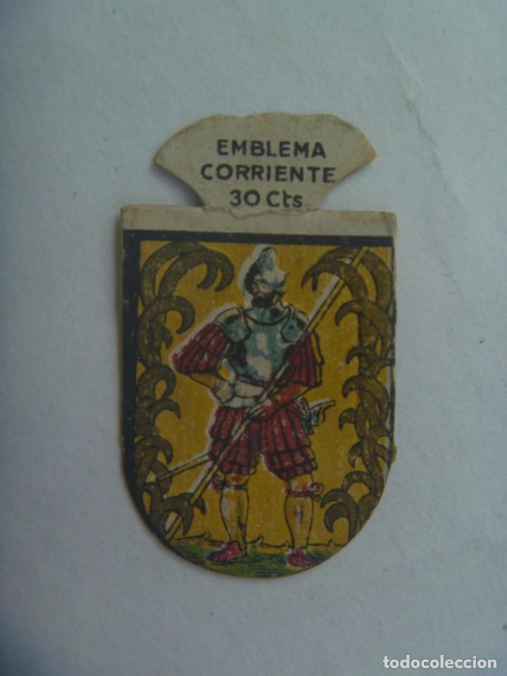 Militaria: POST GUERRA CIVIL - FALANGE : EMBLEMA AUXILIO SOCIAL , INFANTERIA ESPA&Ntilde;OLA DEL SIGLO XVI