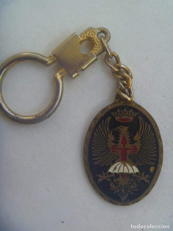 Militaria: LLAVERO DE LA BRIGADA PARACADISTA DEL EJERCITO DE TIERRA , EPOCA DE FRANCO