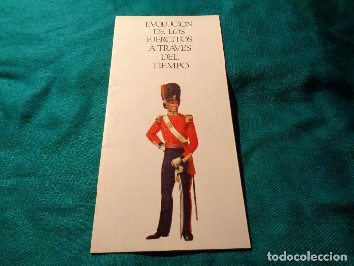 Militaria: EVOLUCION DE LOS EJERCITOS A TRAVES DEL TIEMPO : EL COLDSTREAM GUARDS. LAB. ROCHE - Foto 1