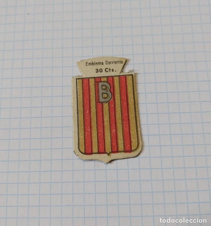 Militaria: Cartoncito de auxilio social, Emblema corriente 30 cts, Ba&ntilde;olas, serie B, n&ordm; 96