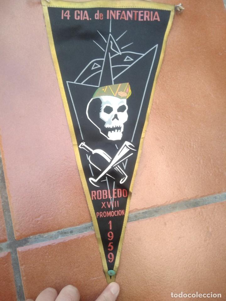 Militaria: Antiguo banderin 14 cia de infanteria Robledo XVIII Promocion 1959 tama&ntilde;o grande 37x 18 ctms