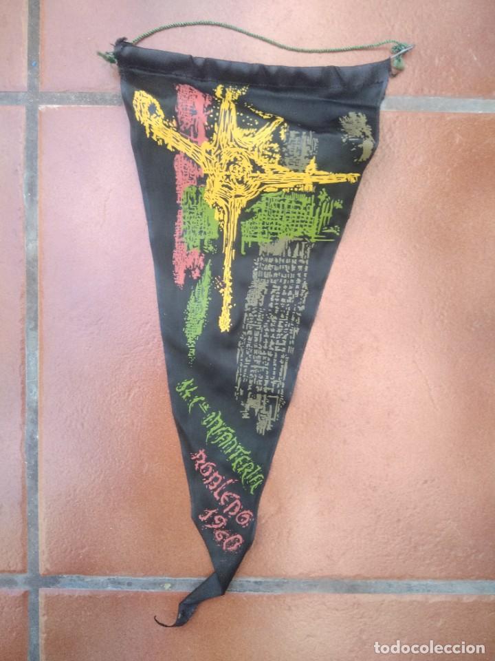 Military Antiques: Antiguo banderin Infanteria Robledo 1960