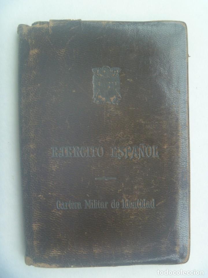 Militaria: EJERCITO ESPA&Ntilde;OL: CARTERA MILITAR DE IDENTIDAD . EPOCA DE FRANCO CON AGUILA DE SAN JUAN