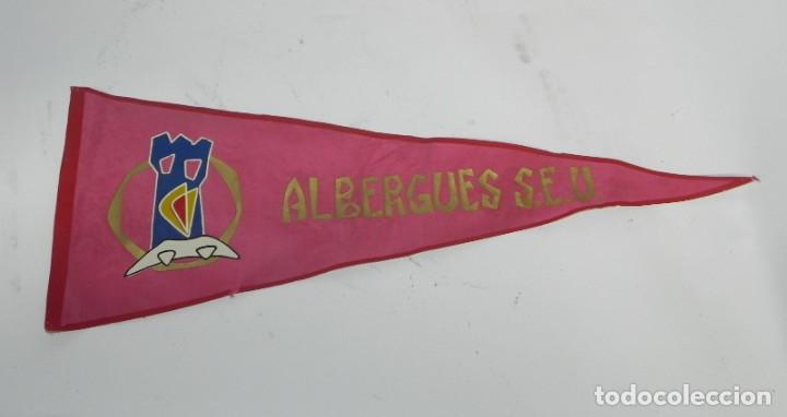 Militaria: ANTIGUO BANDER&Iacute;N DE ALBERGUES DEL SEU, MIDE 48 CMS.