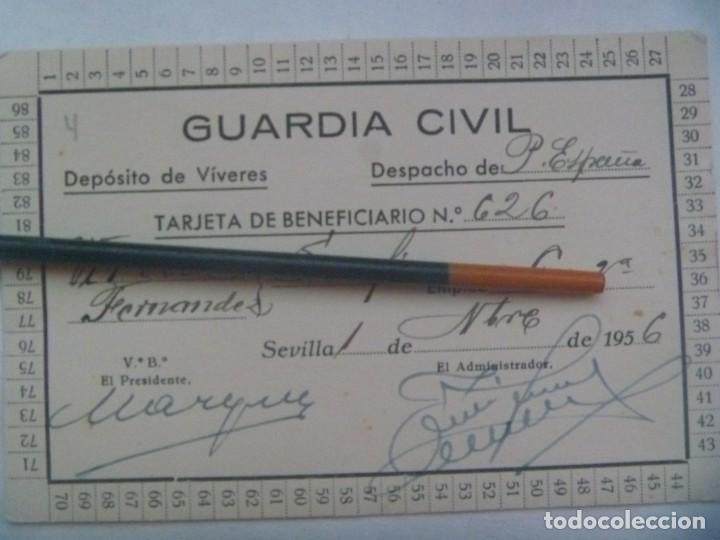 Militaria: GUARDIA CIVIL : TARJETA DE BENEFICIARIO DEL DEPOSITO DE VIVERES DE GUARDIA 2&ordm;. SEVILLA, 1956