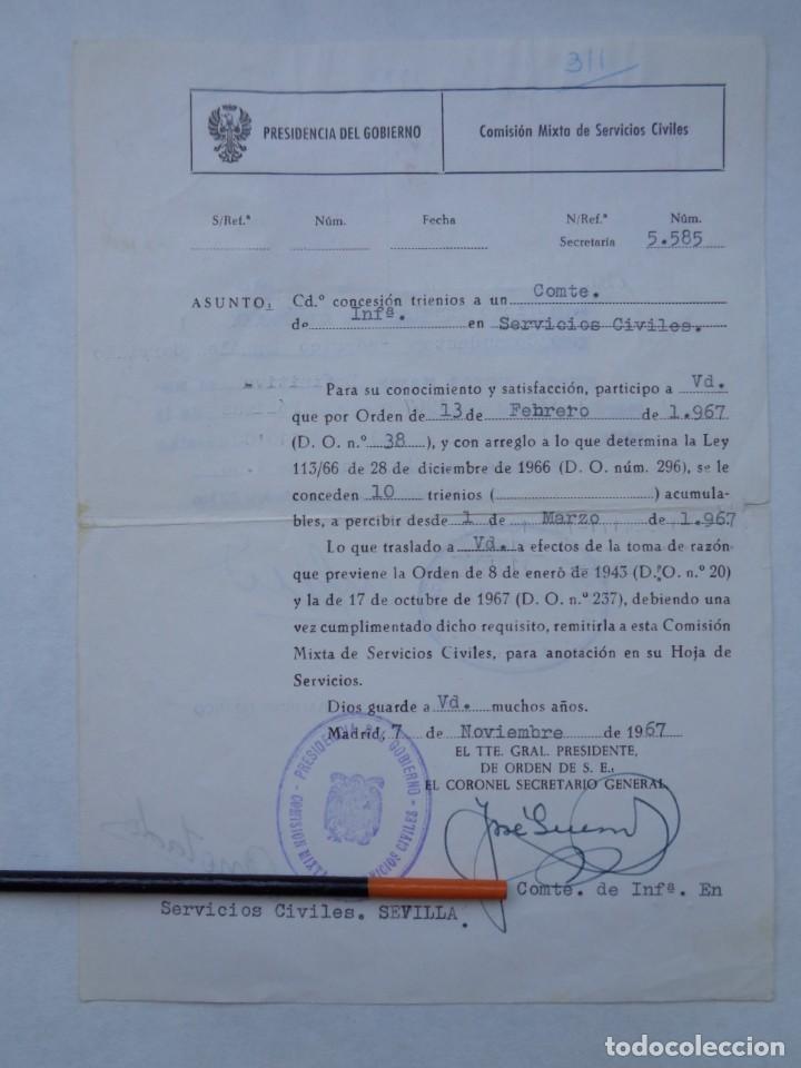 Militaria: PRESIDENCIA GOBIERNO - SERVCIOS CIVILES, NOTARIA : TRIENIOS A COMANDANTE. MADRID, 1967. VI&Ntilde;ETAS