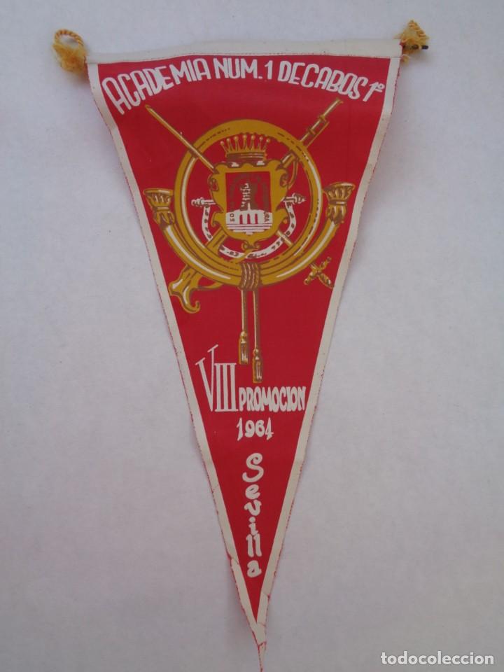 Militaria: BANDERIN ACADEMIA N&ordm; 1 DE CABOS 1&ordm;. VIII PROMOCION, SEVILLA 1964