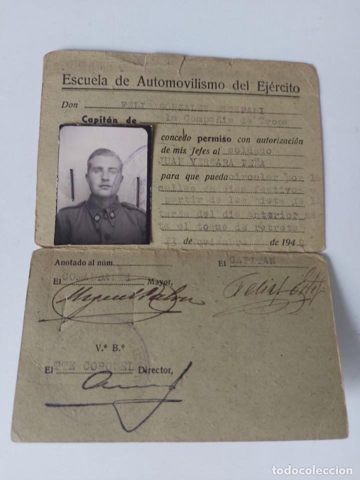 Militaria: ANTIGUO CARNET ESCUELA DE AUTOMIVILISMO DEL EJERCITO - PASE - A&Ntilde;O 1949 -