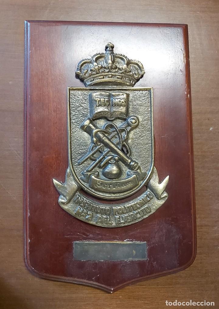Militaria: Metopa Instituto polit&eacute;cnico n&ordm; 2 del ej&eacute;rcito