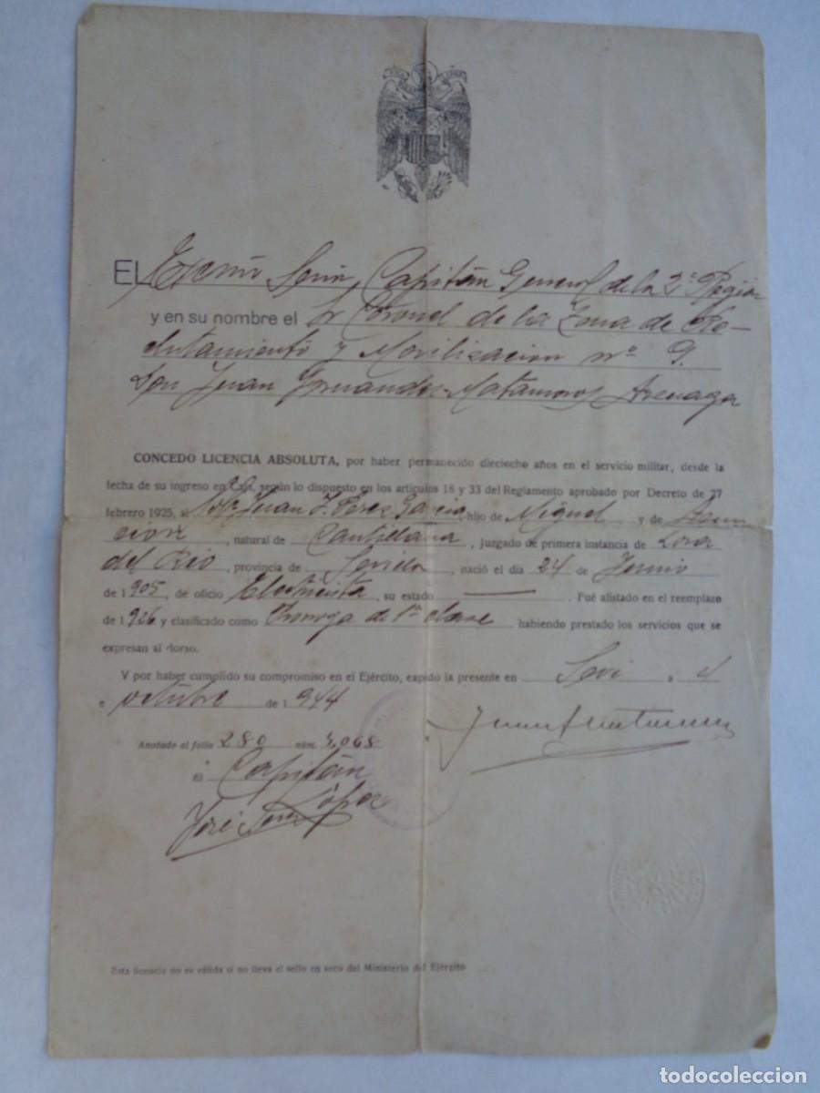 Military Antiques: 2&ordf; REGION MILITAR : LICENCIA ABSOLUTA DE SOLDADO DE CANTILLANA REEMPLAZO 1926. SEVILLA, 1944