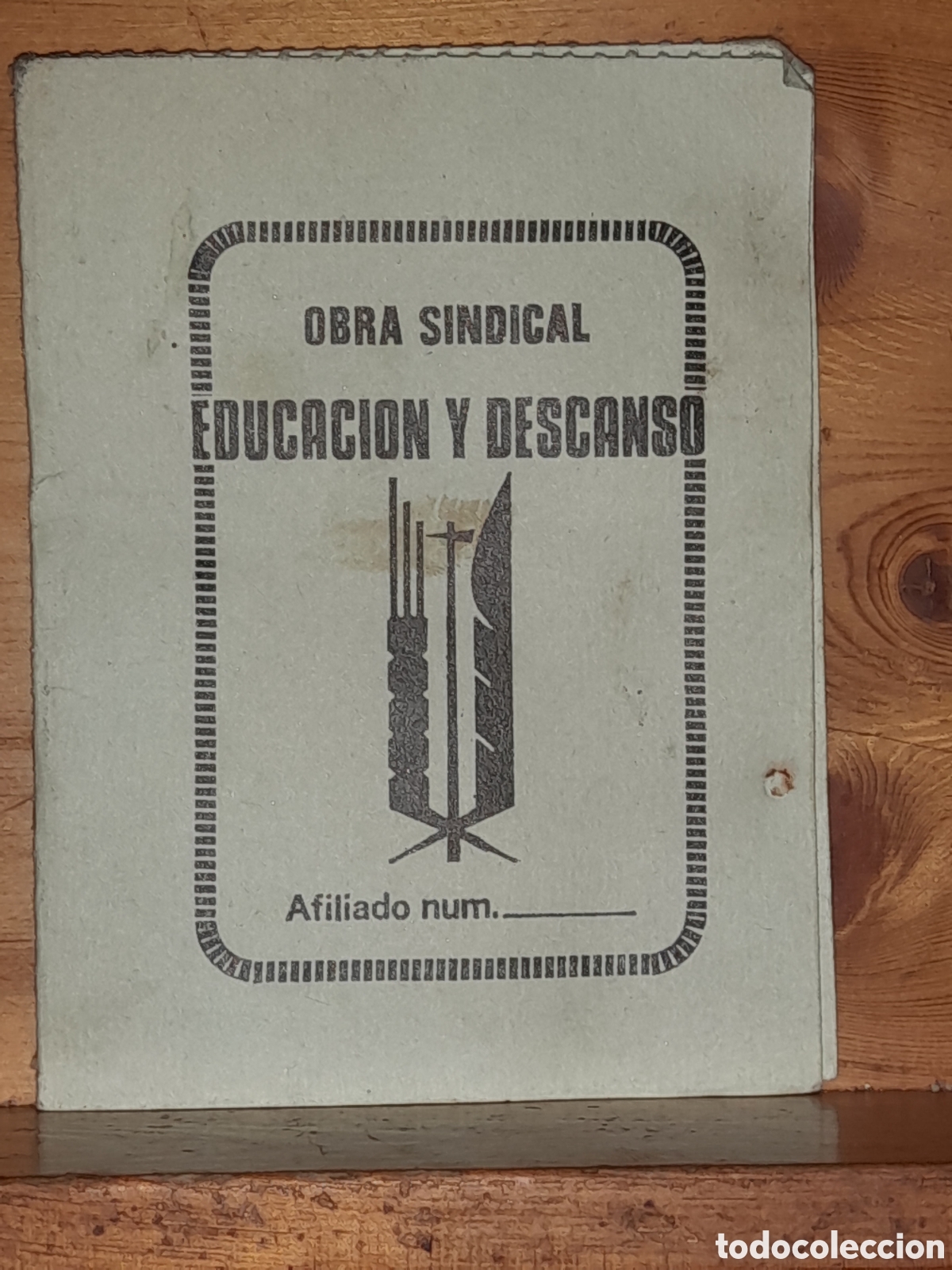 Militaria: CARNET OBRA SINDICAL EDUCACION Y DESCANSO