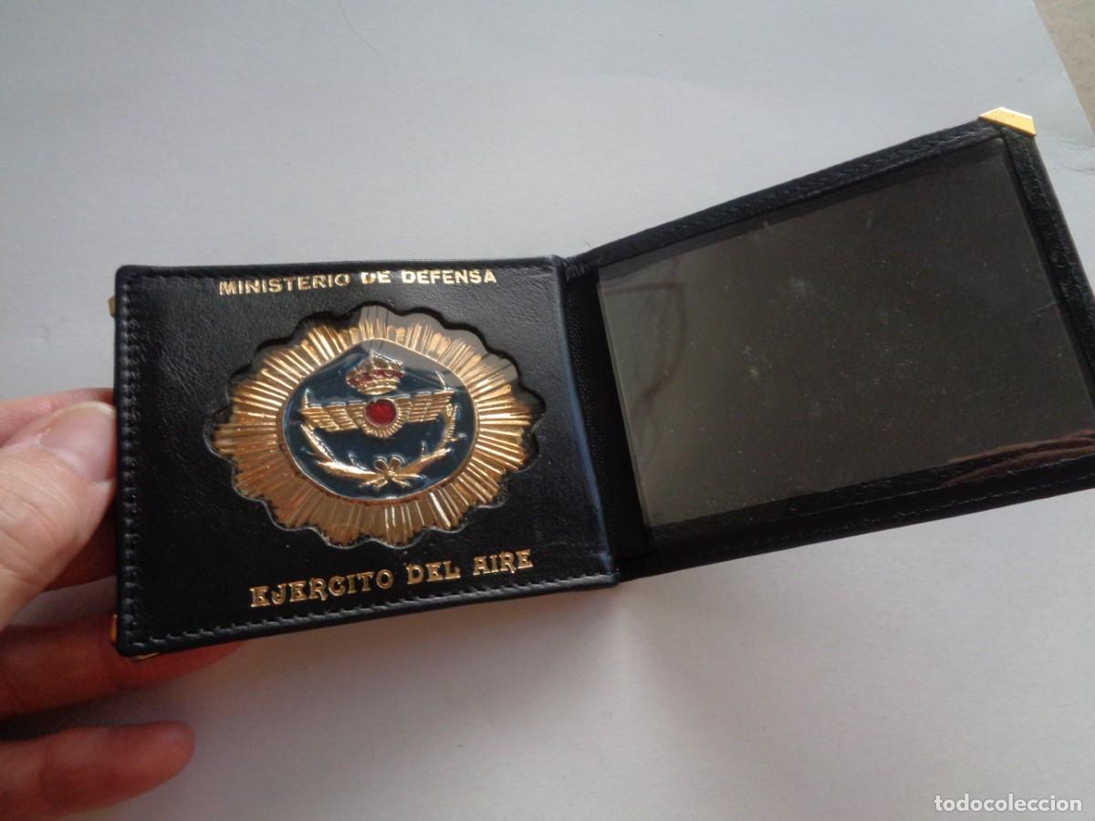 Militaria: MINISTERIO DE DEFENSA - EJERCITO DEL AIRE : CARTERA CON EMBLEMA . SIN USAR