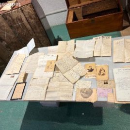 Gran lote de documentos consecion condecoraciones cartas sellada y fotos guerra de Cuba alfonso xiii