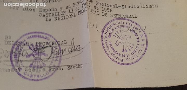 Militaria: FALANGE ESPA&Ntilde;OLA TRADICIONALISTA SECCION FEMENINA