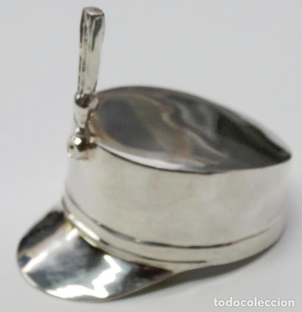 Militaria: ABRIDOR DE BOTELLA CON FORMA DE ROS - Foto 2