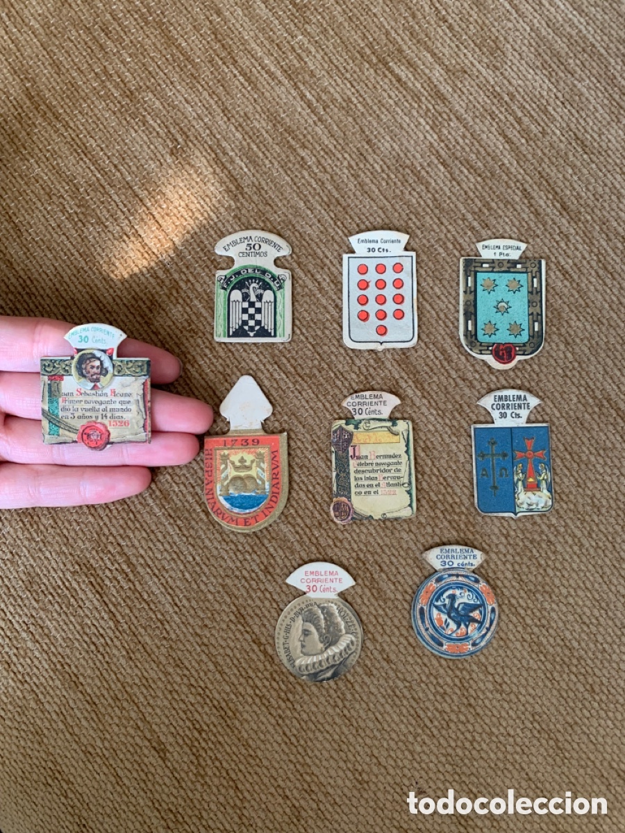 Militaria: 9 EMBLEMAS DE AUXILIO SOCIAL