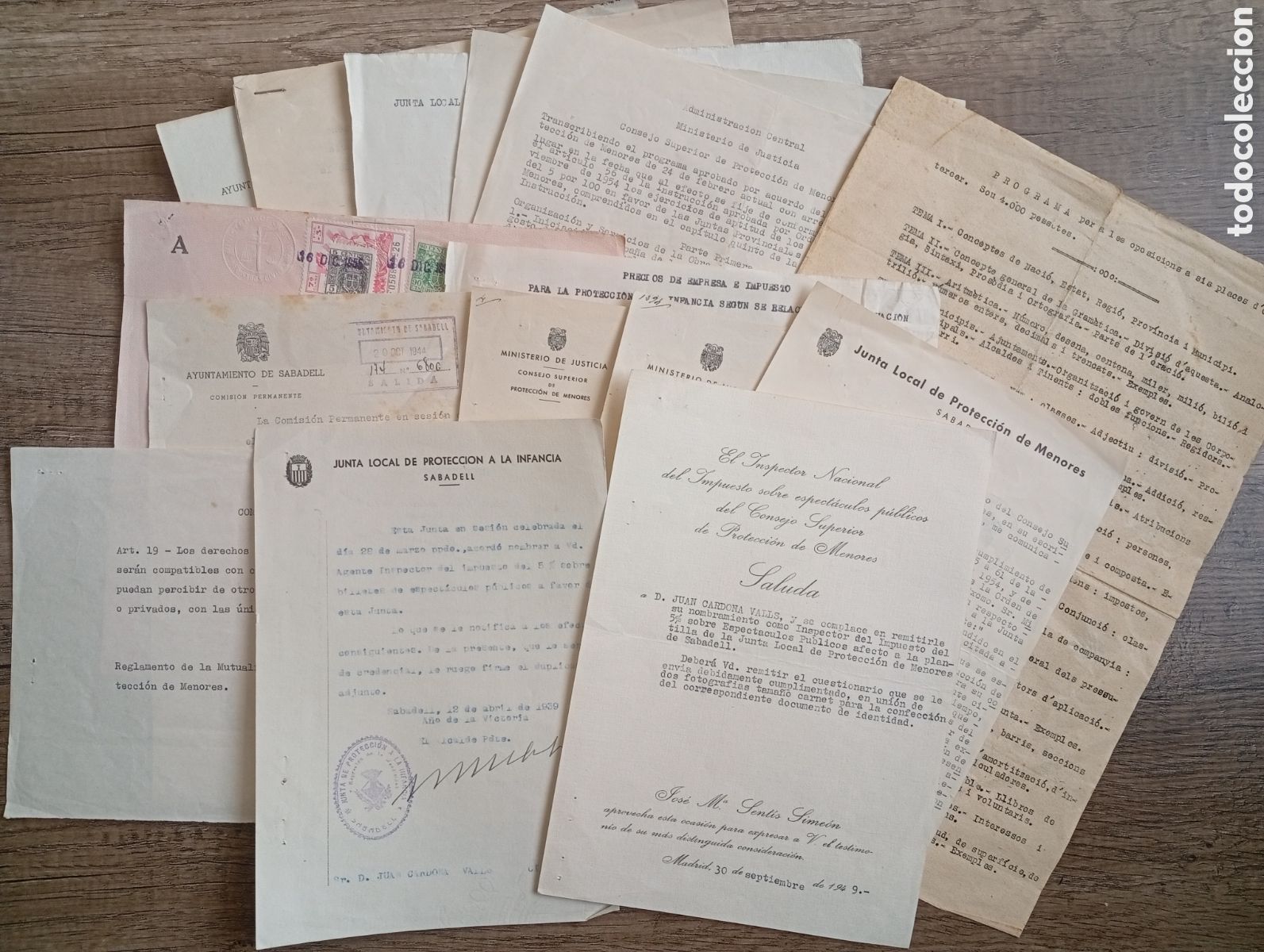 Militaria: Lote 17 documentos post guerra civil inspecci&oacute;n protecci&oacute;n al menor.auxilio social.falange.sabadell