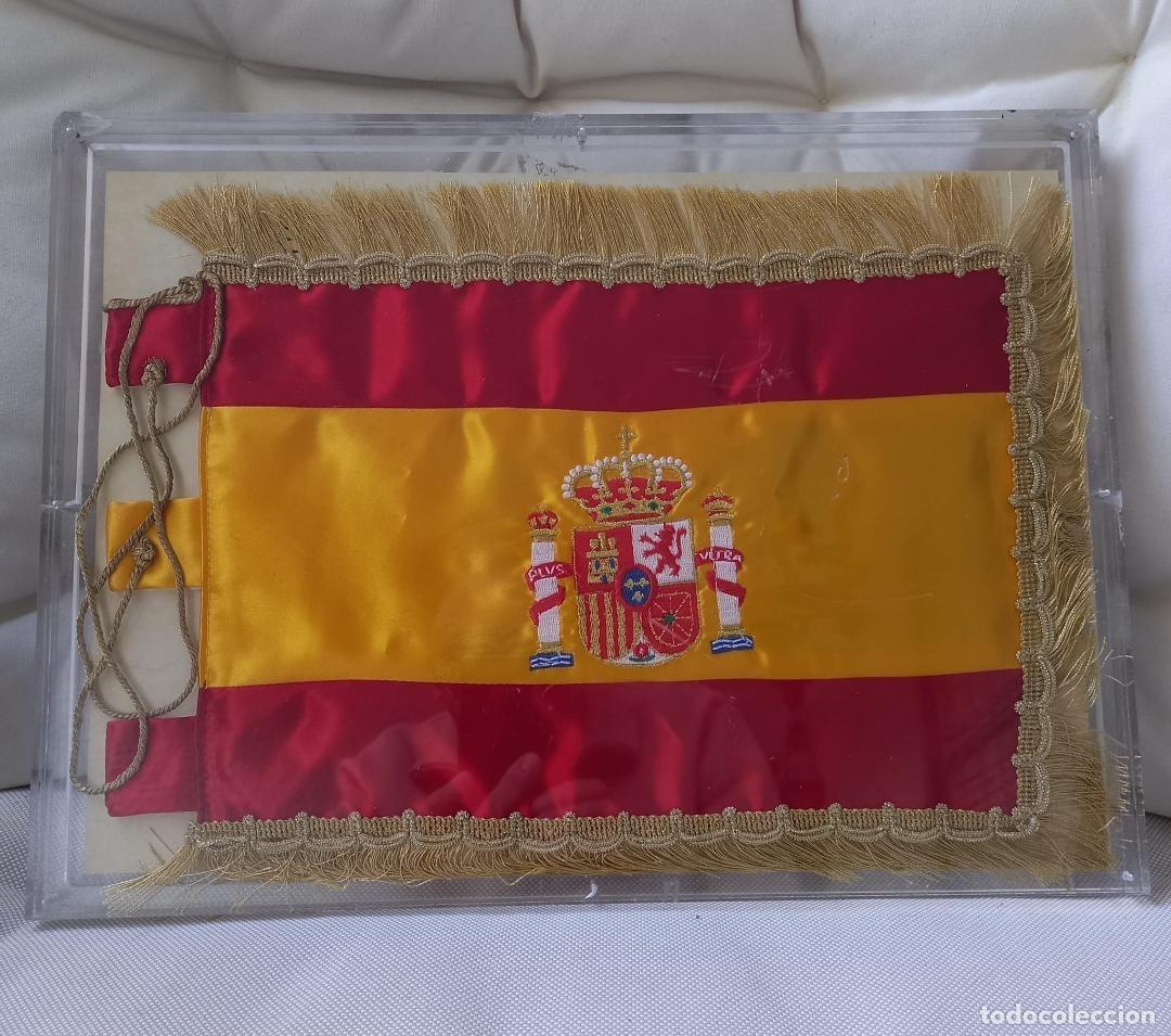 Militaria: T&iacute;tulo Oficial de Coronel con Bander&iacute;n de oficial de mando