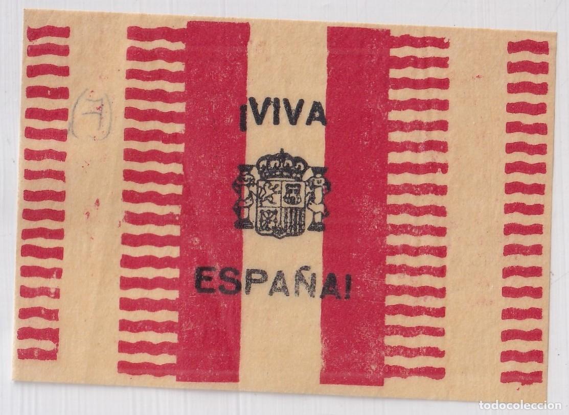 Militaria: Etiqueta patri&oacute;tica Guerra Civil Escudo. 9 x 6 cm