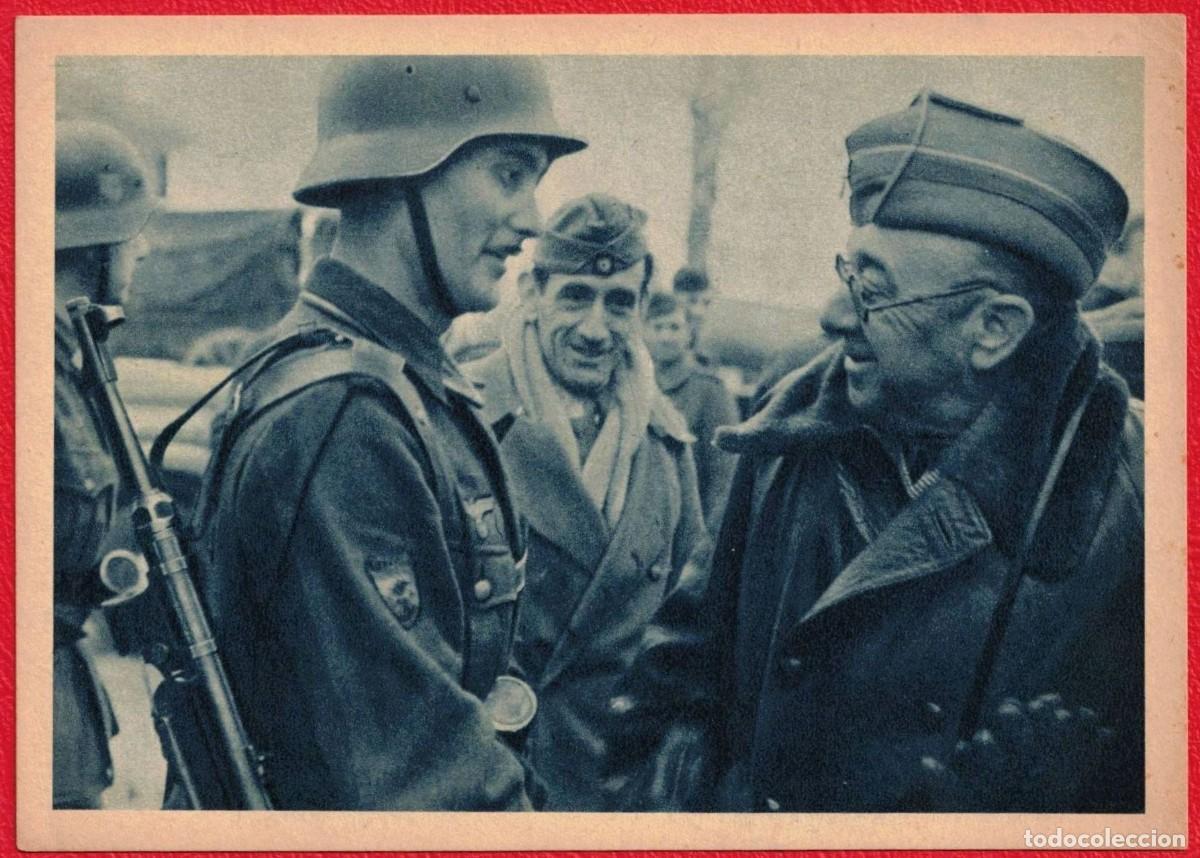 Militaria: Divisi&oacute;n Azul. Fotopostal original de &eacute;poca. General Moscardo saluda a soldado. Frente de Rusia