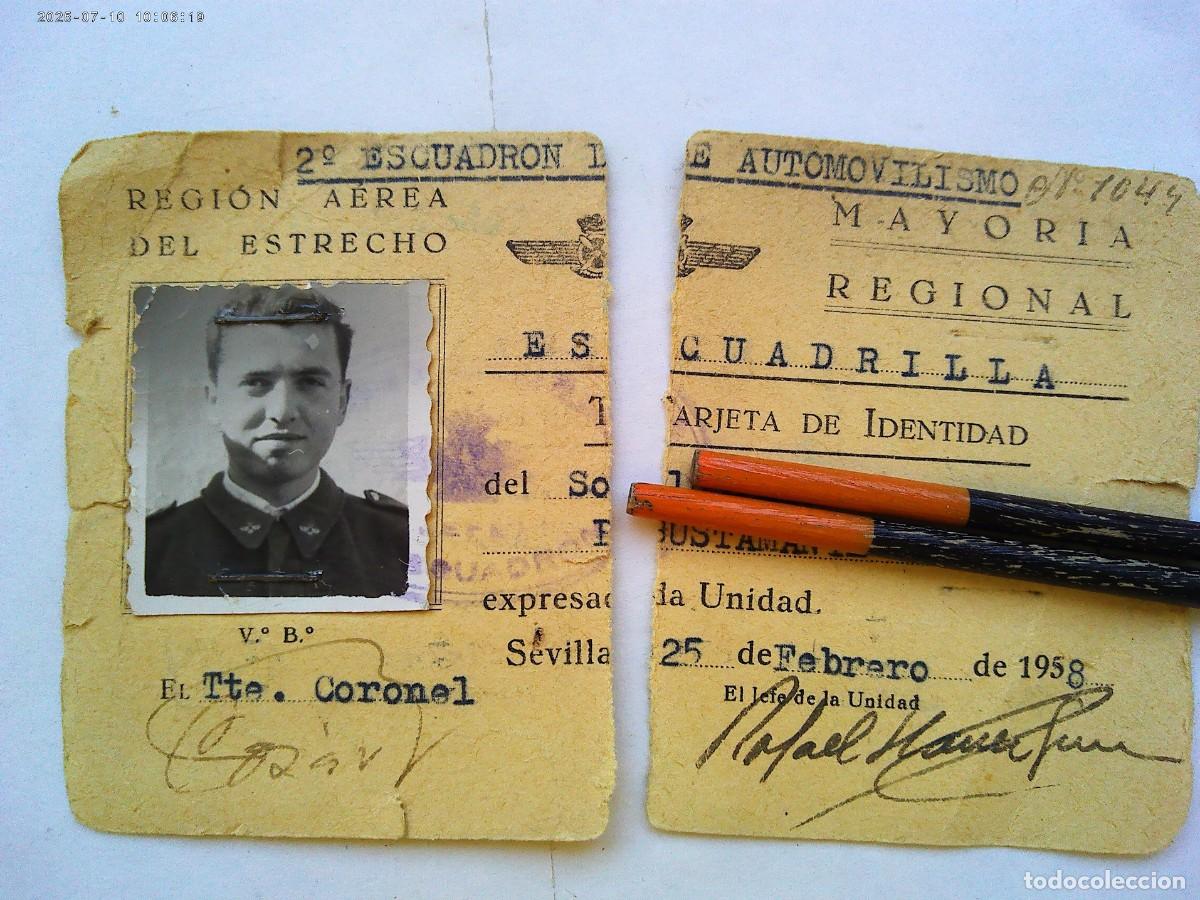 Militaria: AVIACION - REGION AEREA ESTRECHO: TARJETA IDENTIDAD SOLDADO 2&ordm; ESCUADRON AUTOMOVILISMO. SEVILLA 1958