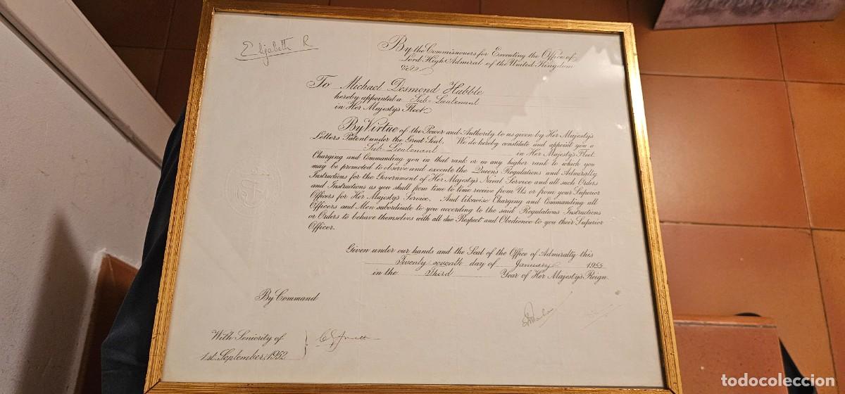 Militaria: Titulo teniente navios de guerra brit&aacute;nicos 1955 con firma de la reina