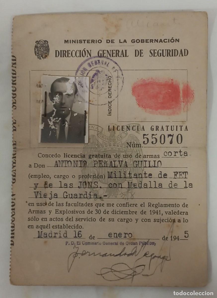 Military Antiques: CARNET, LICENCIA DE USO DE ARMA CORTA MILITANTE DE FET y de las JONS CON MEDALLA DE LA VIEJA GUARDIA