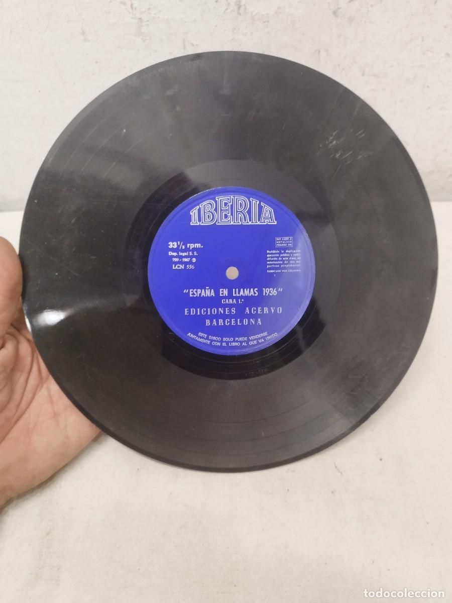 Militaria: Disco vinilo de espa&ntilde;a en llamas 1936, solo un vinilo sin probar y marcas de uso. Sin libro.
