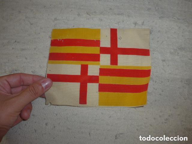 Militaria: Antigua peque&ntilde;a bandera de barcelona, original, a&ntilde;os 20-40.