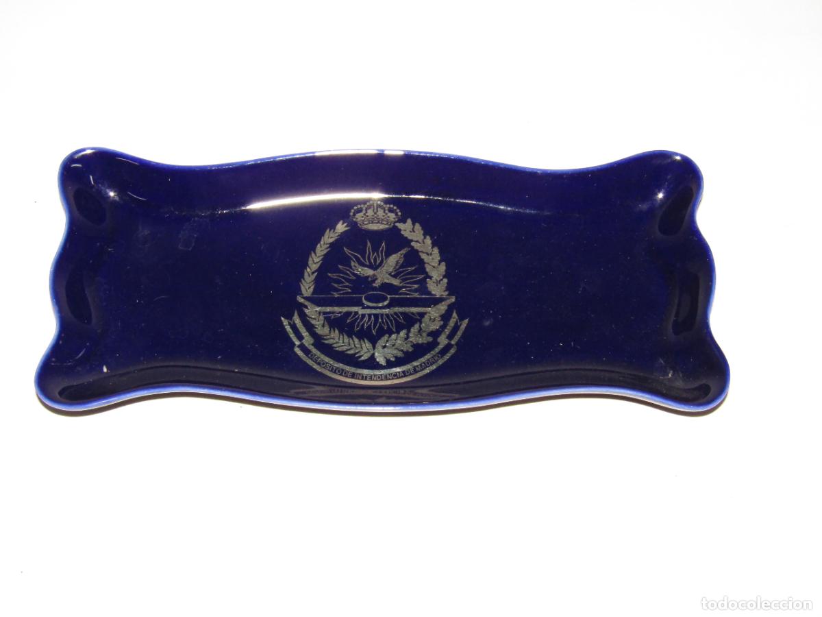 Militaria: Antigua Bandeja en Porcelana del DEPOSITO DE INTENDENCIA DE MADRID