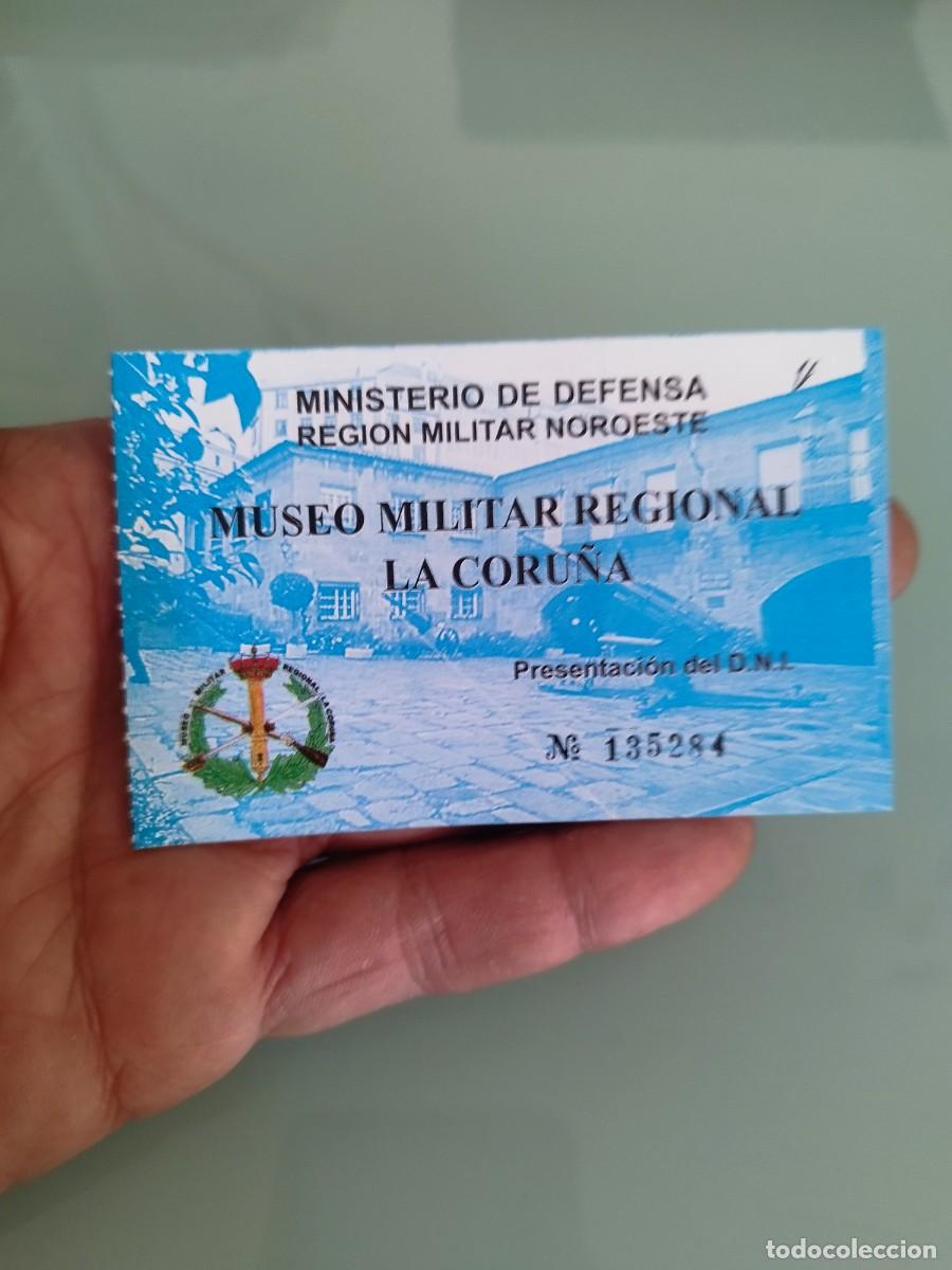 Militaria: Entrada del Museo Militar Regional de La Coru&ntilde;a, Ministerio de Defensa. Ejercito espa&ntilde;ol.