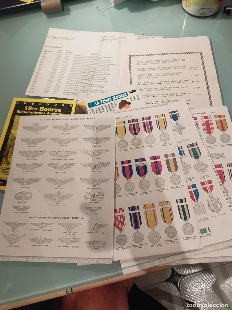 Militaria: Lote de material, publicidad. De colecci&oacute;n militar. Medallas, condecoraciones. Armas antiguas.