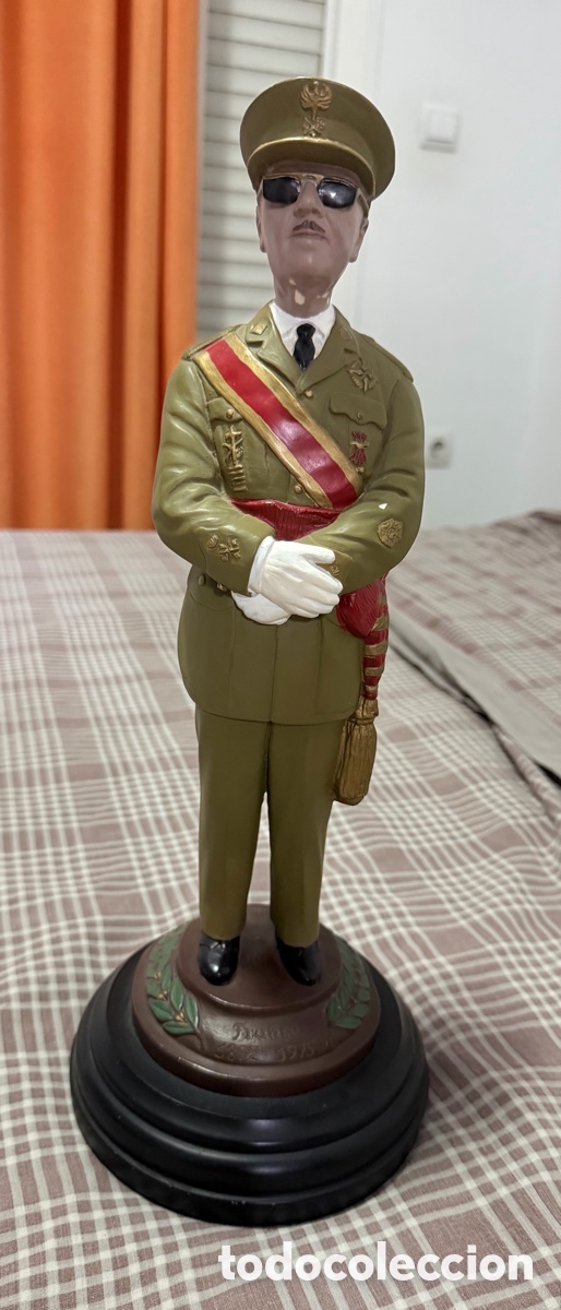 Militaria: Figura General Franco 41 cm 3 kilos