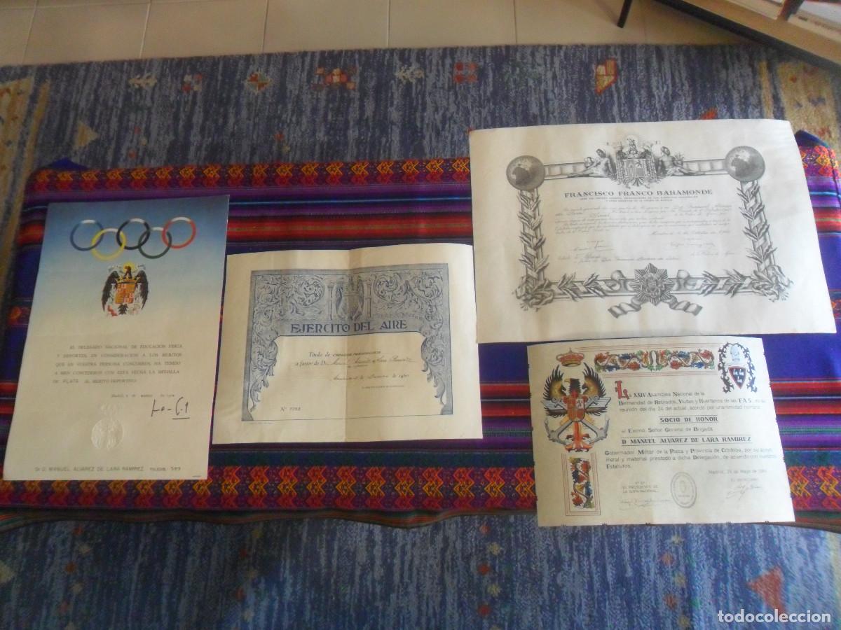 Militaria: 4 T&Iacute;TULOS GENERAL BRIGADA: OFICIAL ORDEN DE &Aacute;FRICA CAZADOR PARACAIDISTA EJ&Eacute;RCITO DEL AIRE FAS SOCIO