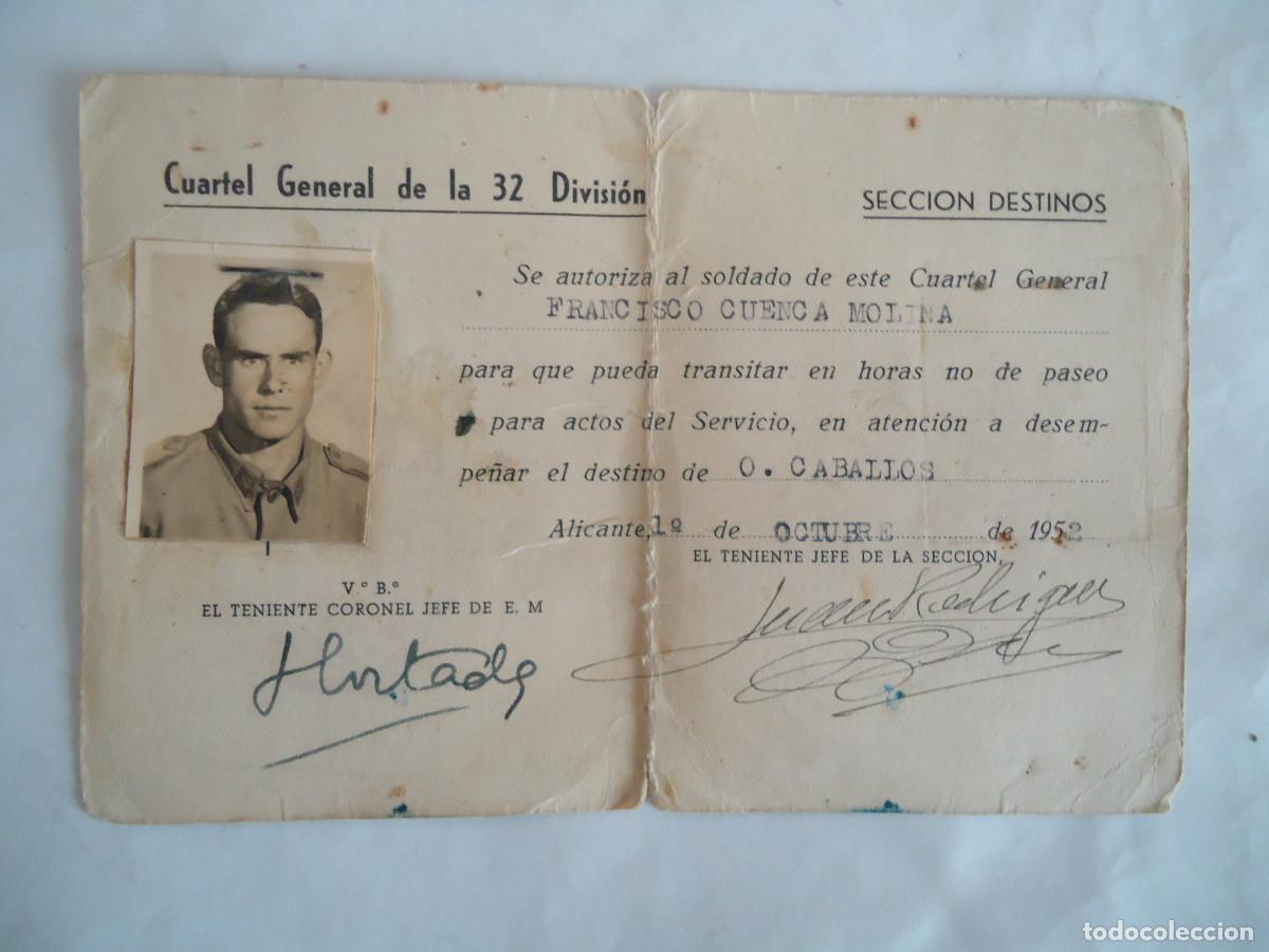 Militaria: DOCUMENTO DEL CUARTEL GENERAL DE LA 32 DIVISION , SECCION DESTINOS. 1952. PP- 13