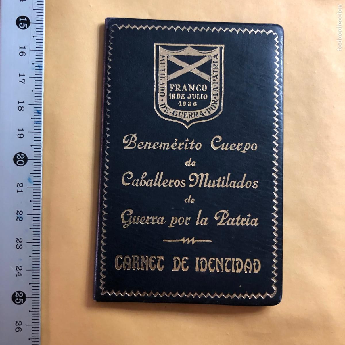 Militaria: DIVISI&Oacute;N AZUL, CARNET CABALLEROS MUTILADOS DE GUERRA POR LA PATRIA