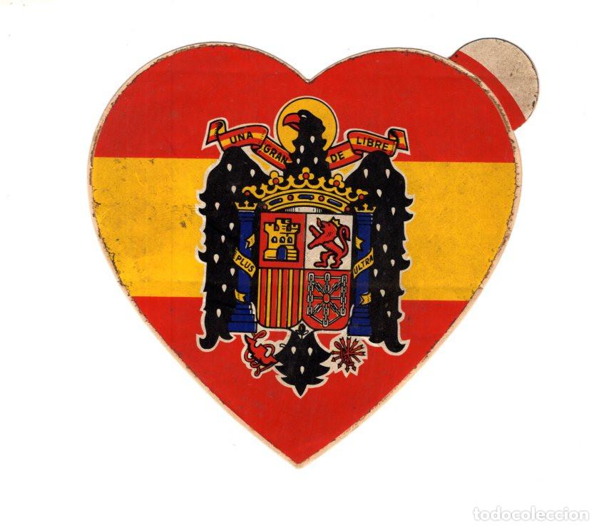 Militaria: ADHESIVO EN FORMA DE CORAZ&Oacute;N CON LA BANDERA DE ESPA&Ntilde;A Y EL ESCUDO CON EL &Aacute;GUILA DE SAN JUAN.