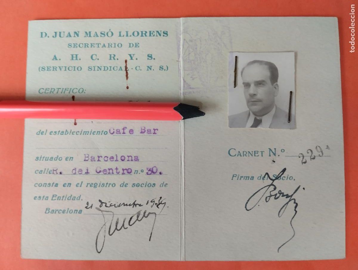 Military Antiques: BARCELONA - ANTIGUO CARNET . POSGUERRA , A.H.C.R.Y.S. - SERVICIO SINDICAL C.N.S. A&Ntilde;O 1939