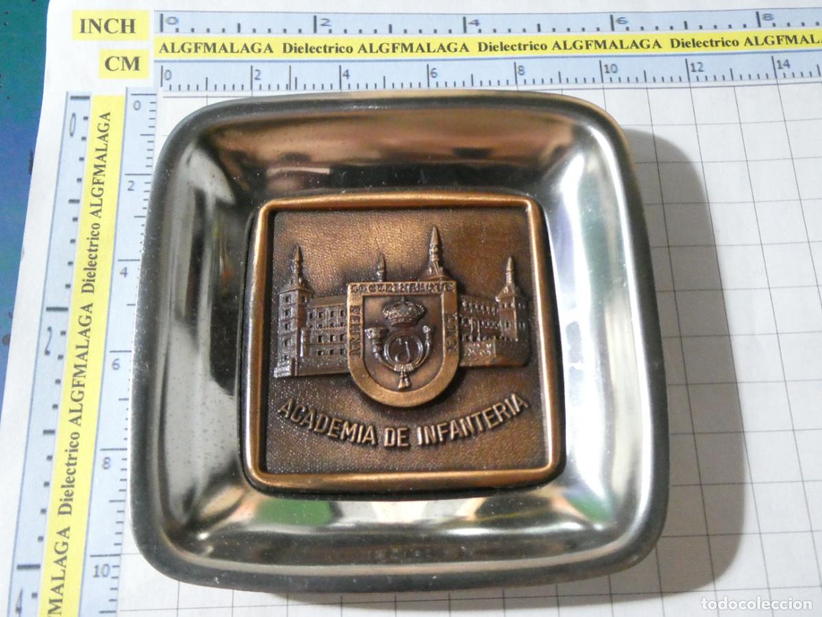 Militaria: CENICERO METAL MILITAR. ACADEMIA MILITAR INFANTER&Iacute;A TOLEDO. 10CM 140GR