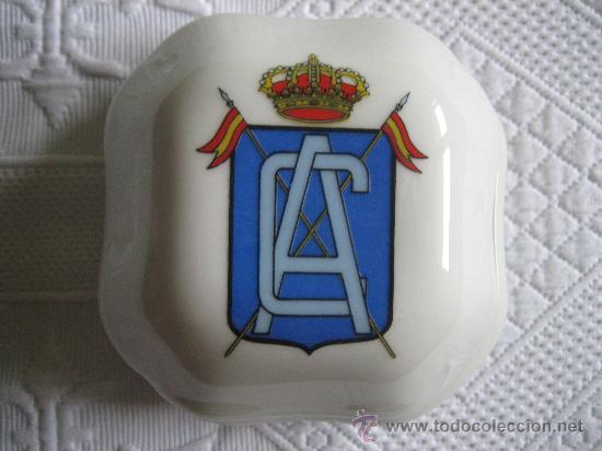 Militaria: Caja de porcelana, Academia de Caballer&iacute;a