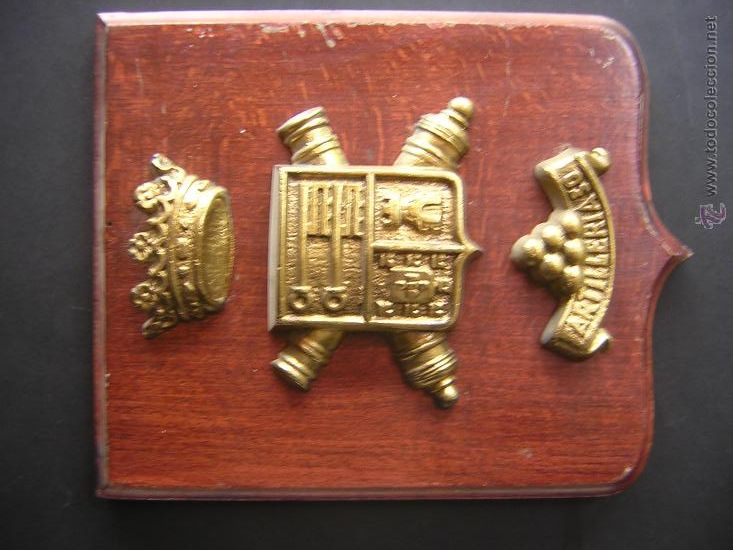 Militaria: Escudo de artilleria n&ordm; 30 de bronce macizo