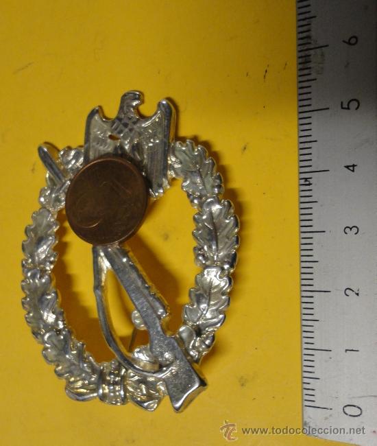Militaria: Distintivo Alem&aacute;n COPIA