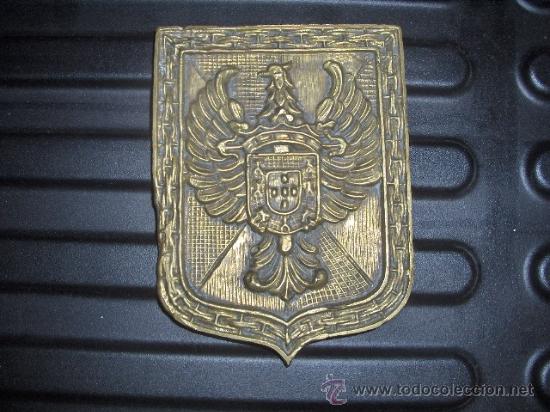 Militaria: Metopa militar, Aguila, Infanteria en bronce 14,5 cm. 600 gr. peso