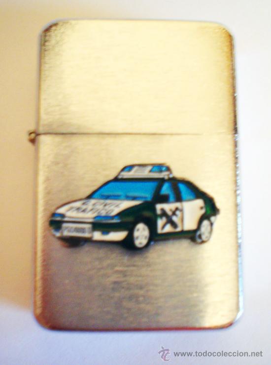 Military Antiques: MECHERO DE GASOLINA,COCHE PATRULLA DE LA GUARDIA CIVIL DE TRAFICO.