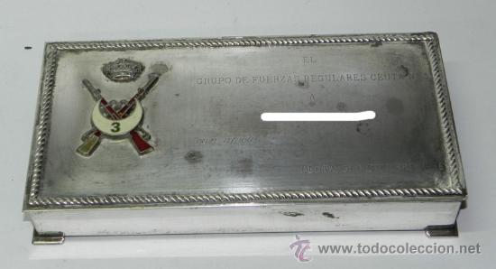 Military Antiques: ANTIGUA CAJA METALICA DE EL GRUPO DE FUERZAS REGULARES CEUTA N&ordm; 3 QUE DEDICA A UNA SE&Ntilde;ORA EN 1985, C