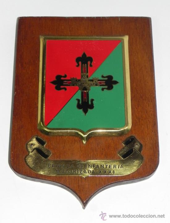 Military Antiques: ANTIGUA METOPA ESMALTADA DE LA BRIGADA DE INFANTERIA MOTORIZADA XXXI, MIDE 20 X 14 CMS.