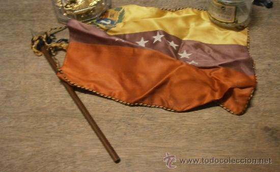 Militaria: Banderita de despacho en raso. 23 x 20cm