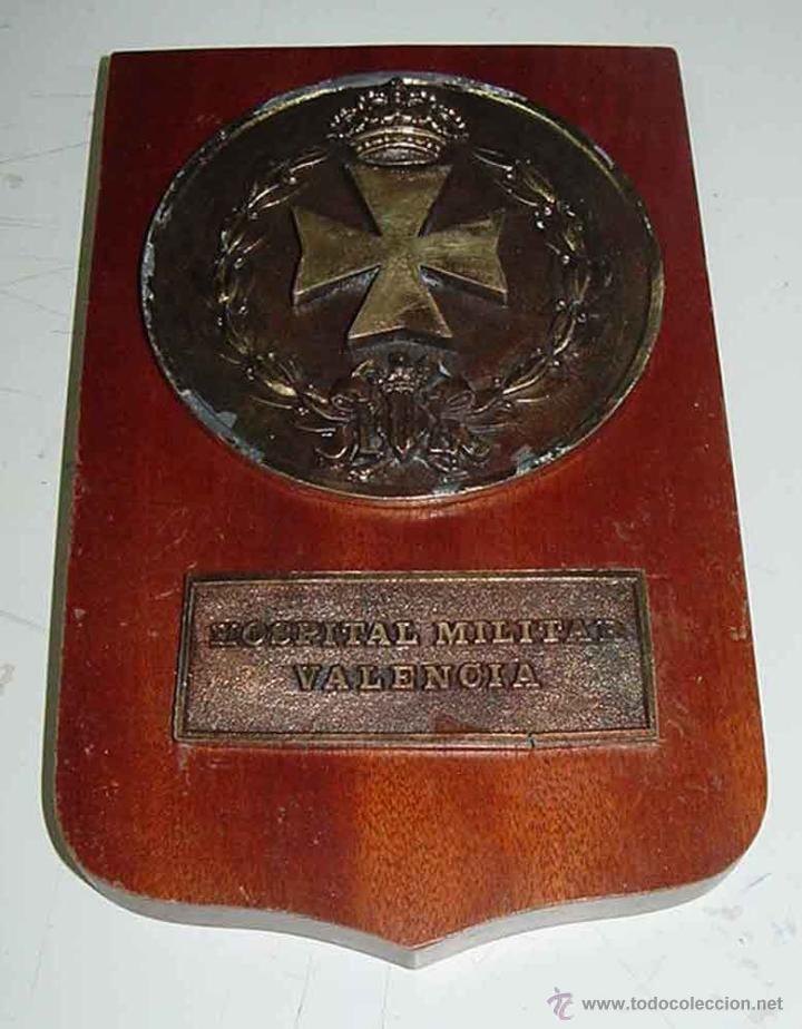 Military Antiques: ANTIGUA METOPA DE EL HOSPITAL MILITAR DE VALENCIA - MIDE 21 X 13 CMS.